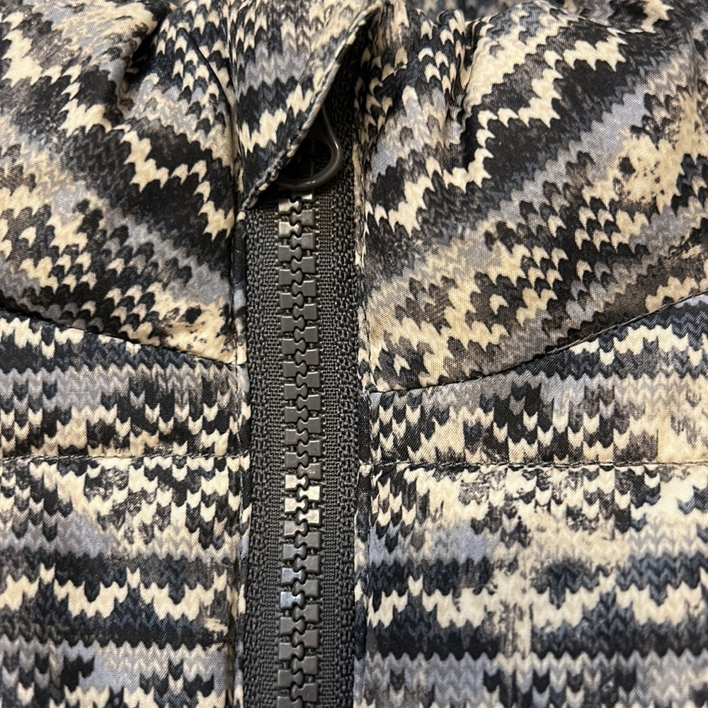 Puffer Vest - Picture 4 of 5